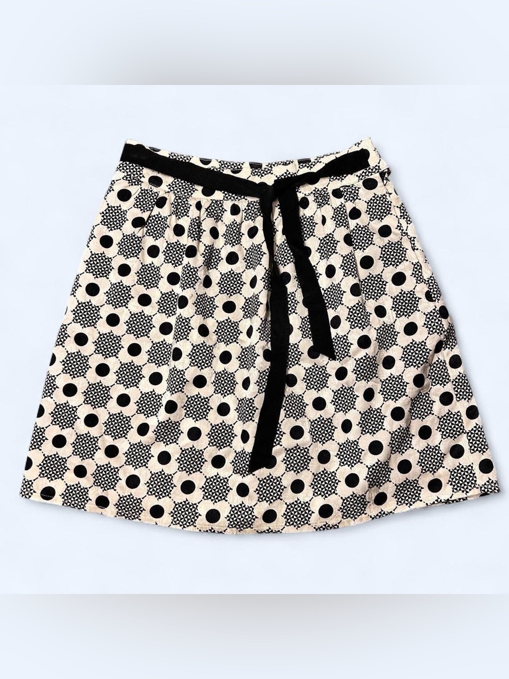 Coquette White Floral Mini Skirt by Comme Toi!
